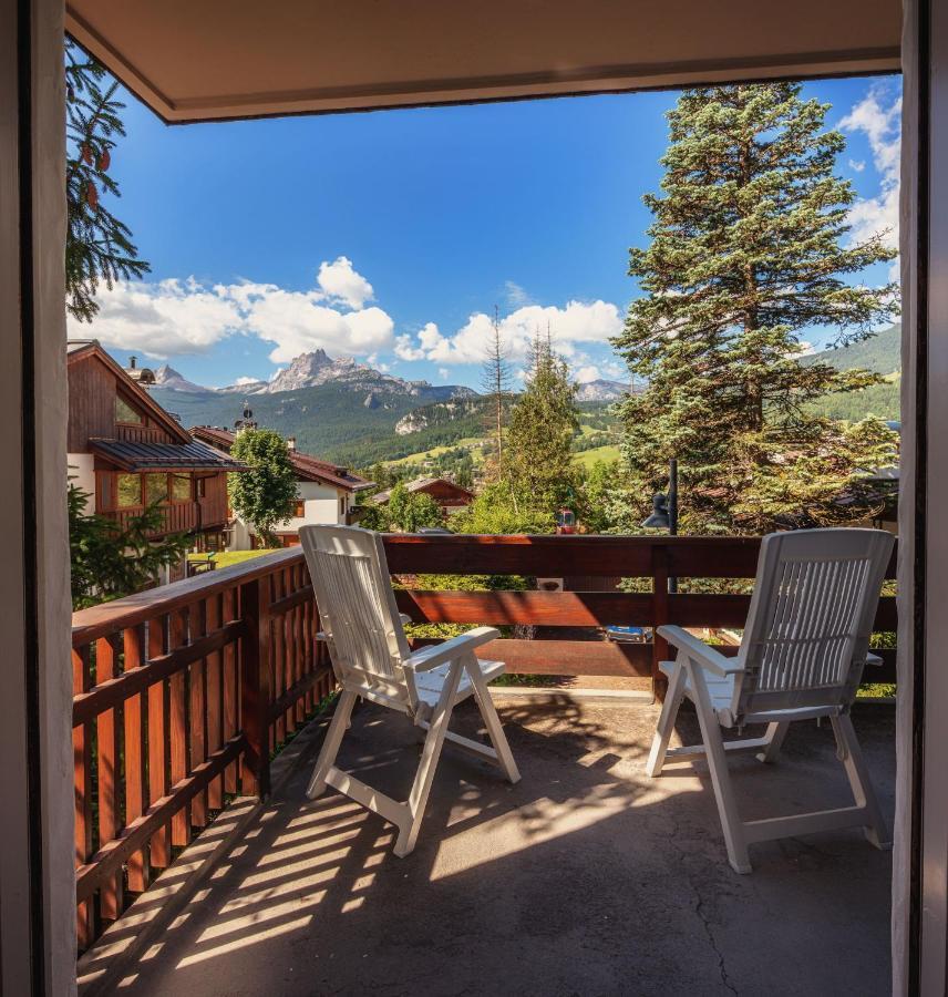 Cortina-House Apartment Cortina d'Ampezzo Bagian luar foto